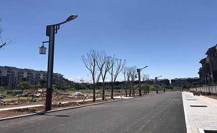 華體為遂寧提供的這個(gè)路燈“小書包”，在5G時(shí)代將有“大用處”