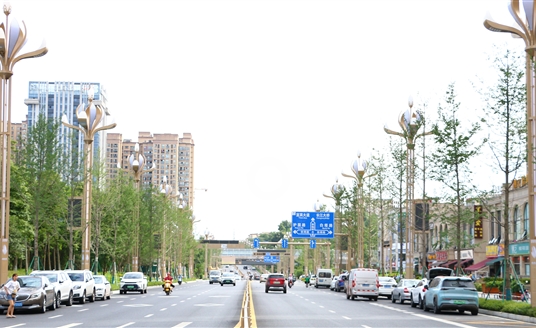 物聯(lián)網(wǎng)城市家具上新，“扮靚”宜賓黃桷坪大道