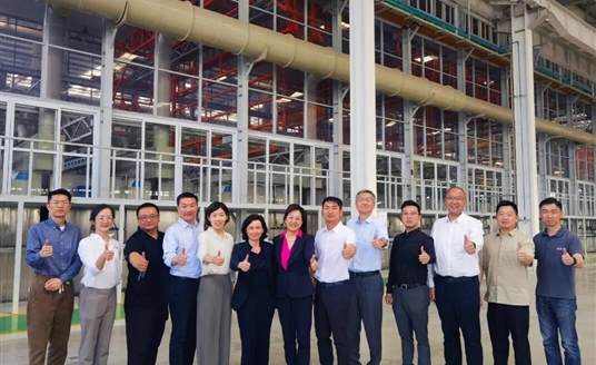 漢高集團(tuán)高層到訪華體科技智造基地